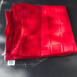 Dimensions Jacquard Fabric Tablecloth